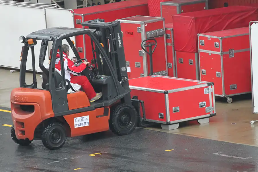 174 | 2011 | Barcelona | Ferrari – 17:02 | © carsten riede fotografie