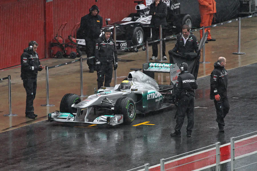 086 | 2011 | Barcelona | Mercedes Benz W02 | Nico Rosberg – 14:48 | © carsten riede fotografie