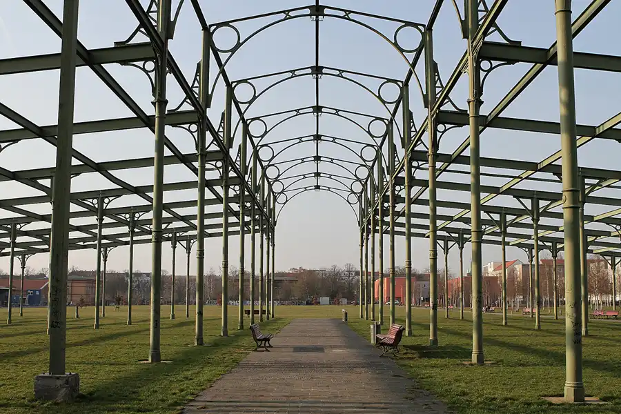 052 | 2011 | Berlin | Alter Schlachthof – Hammelauktionshalle | © carsten riede fotografie