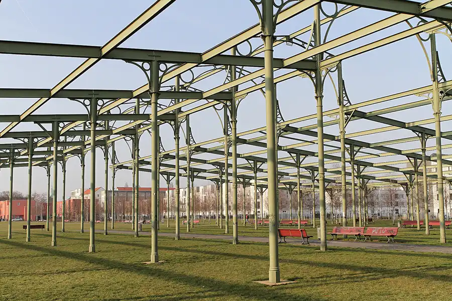 054 | 2011 | Berlin | Alter Schlachthof – Hammelauktionshalle | © carsten riede fotografie