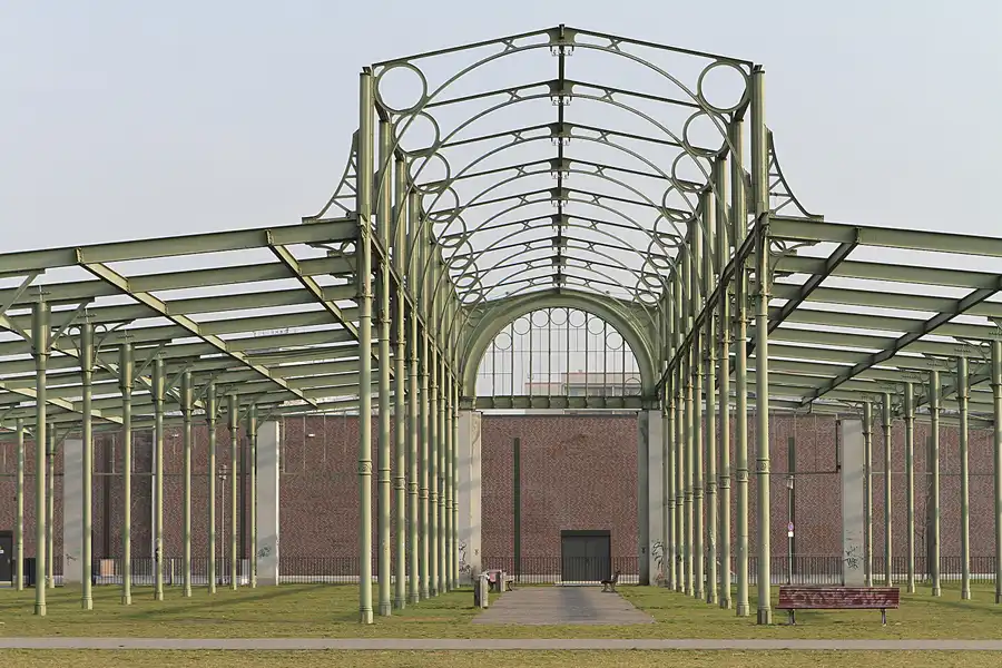 061 | 2011 | Berlin | Alter Schlachthof – Hammelauktionshalle | © carsten riede fotografie