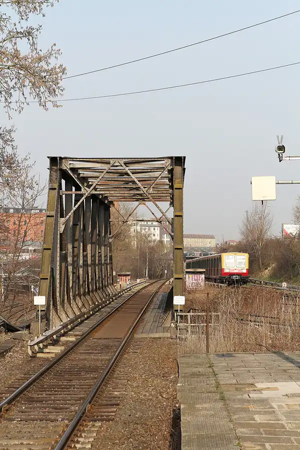 065 | 2011 | Berlin | S-Bahnhof Storkower Strasse | © carsten riede fotografie