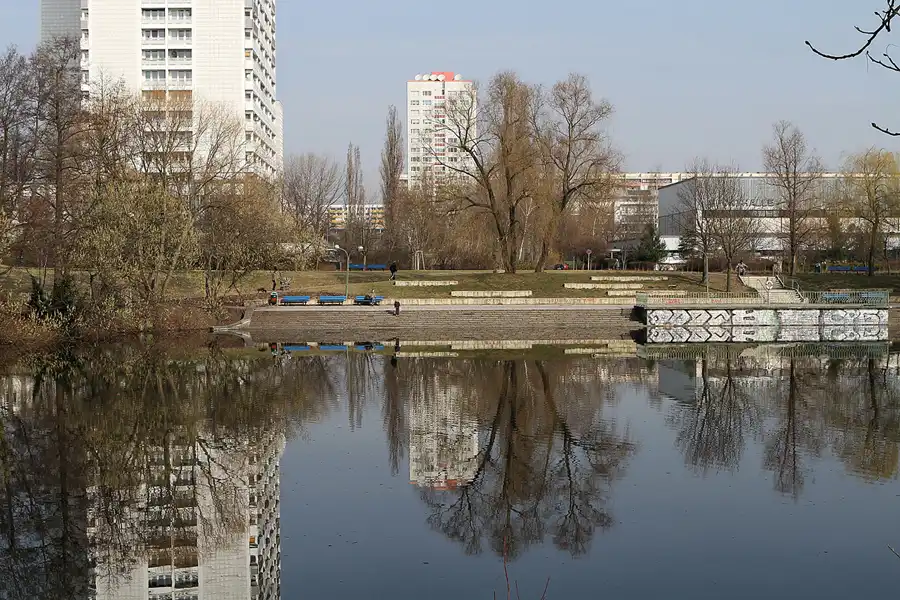 076 | 2011 | Berlin | Fennpfuhl | © carsten riede fotografie