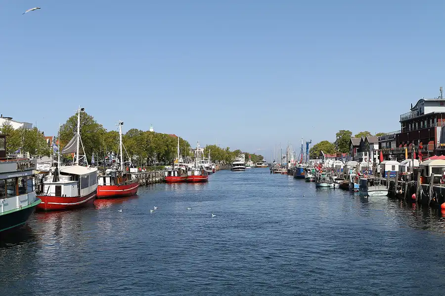 001 | 2011 | Rostock-Warnemünde | Alter Strom | © carsten riede fotografie