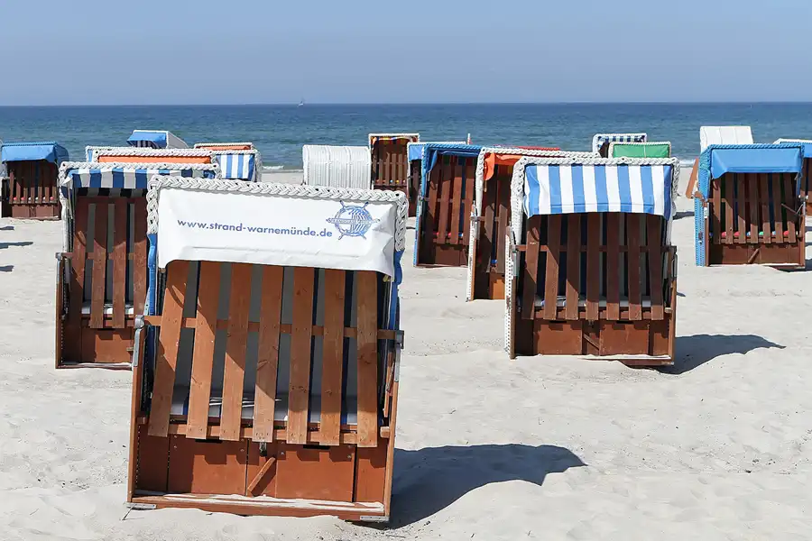 019 | 2011 | Rostock-Warnemünde | Am Badestrand | © carsten riede fotografie