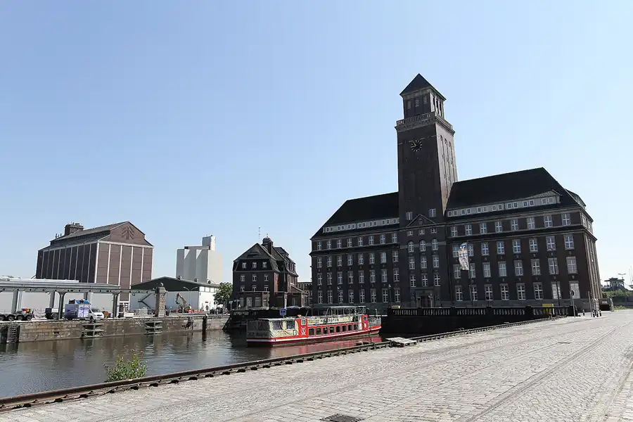 052 | 2011 | Berlin | Westhafen | © carsten riede fotografie