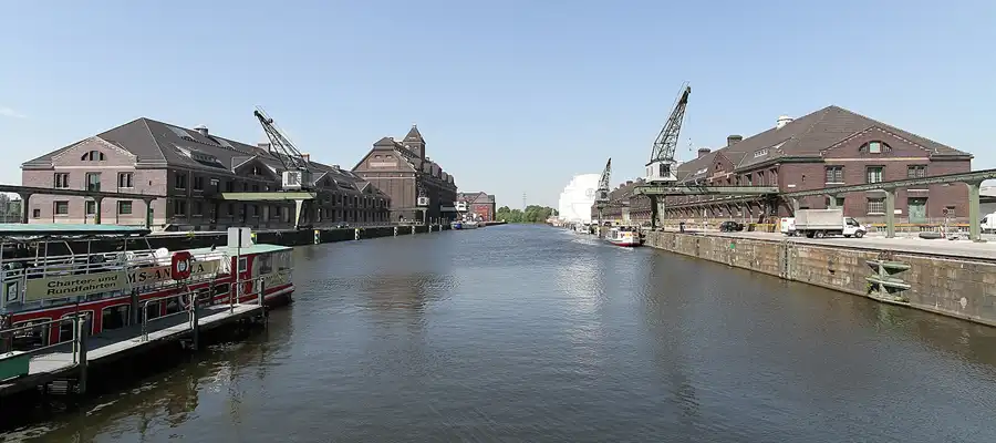 064 | 2011 | Berlin | Westhafen | © carsten riede fotografie