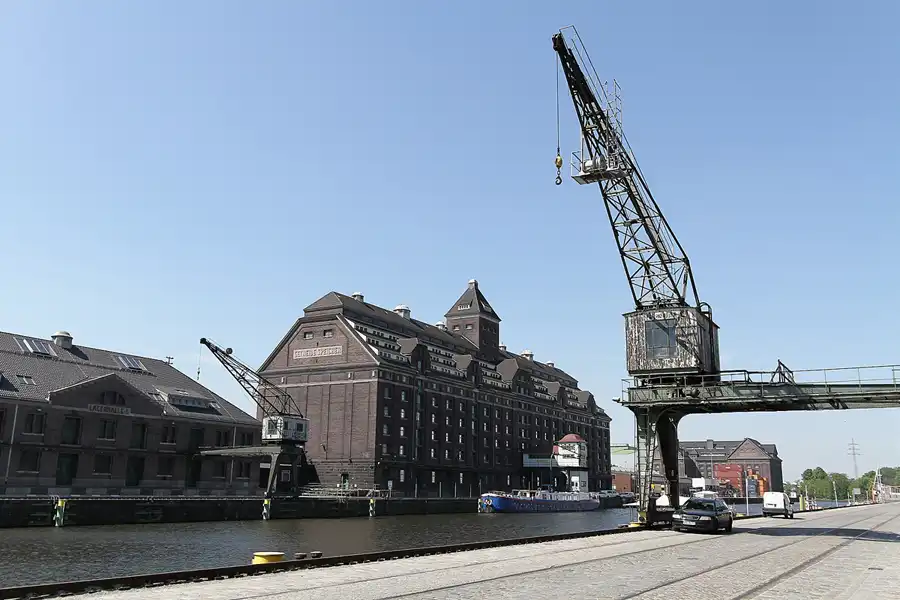 065 | 2011 | Berlin | Westhafen | © carsten riede fotografie