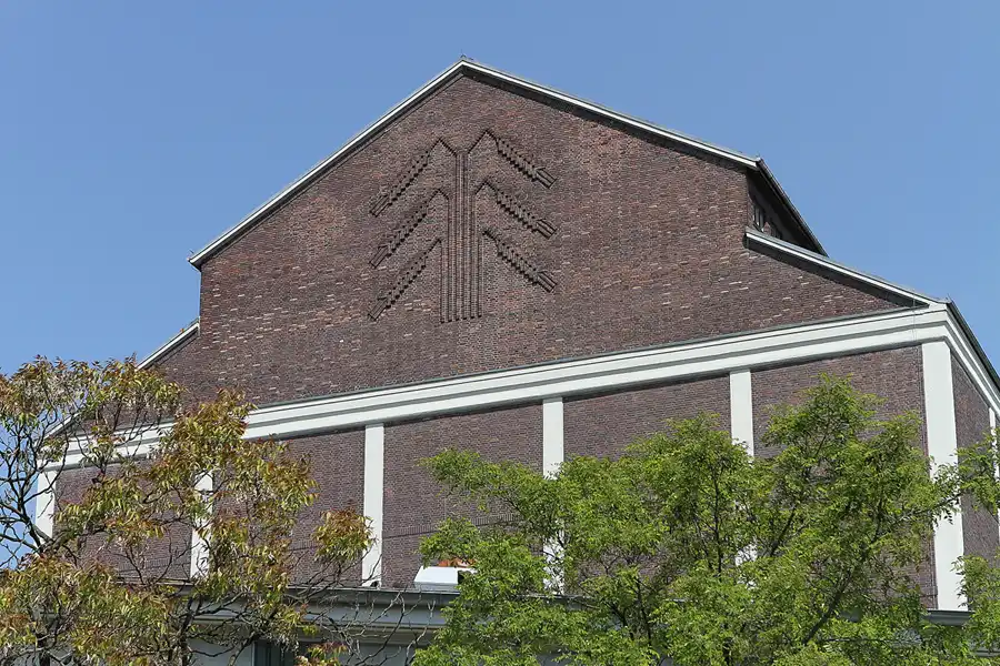 071 | 2011 | Berlin | Westhafen | © carsten riede fotografie