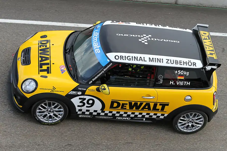 106 | 2011 | Sachsenring | Mini Challenge | © carsten riede fotografie