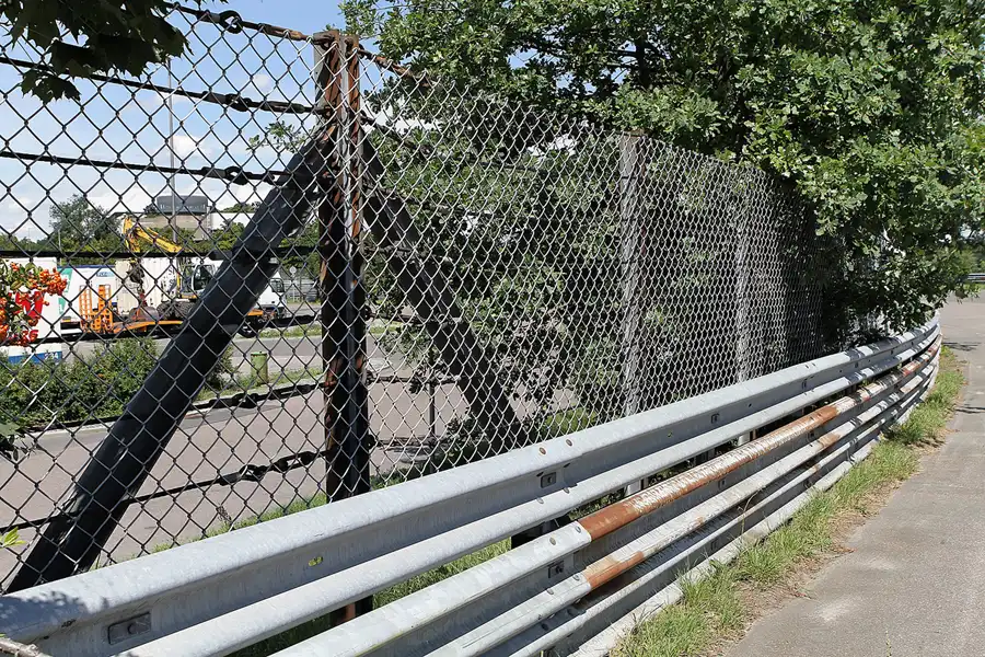 033 | 2011 | Berlin | Avus Nordkurve | © carsten riede fotografie