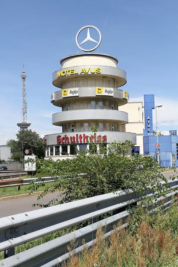 041 | 2011 | Berlin | Motel Avus an der Avus Nordkurve | © carsten riede fotografie