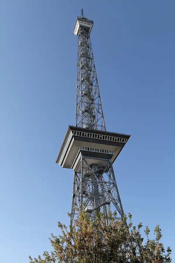 002 | 2011 | Berlin | Berliner Funkturm | © carsten riede fotografie