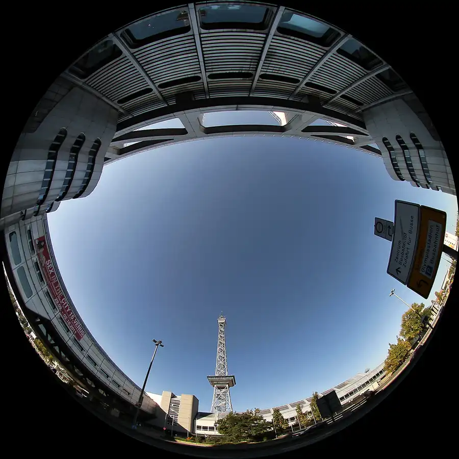 030 | 2011 | Berlin | Messedamm – Funkturm und ICC | © carsten riede fotografie