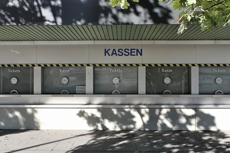 033 | 2011 | Berlin | Messedamm | © carsten riede fotografie