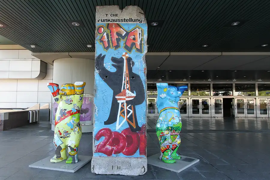 038 | 2011 | Berlin | Messedamm | © carsten riede fotografie