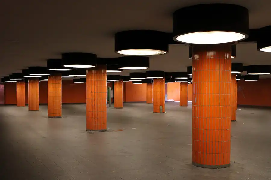 039 | 2011 | Berlin | Unterführung Messedamm-Masurenallee | © carsten riede fotografie