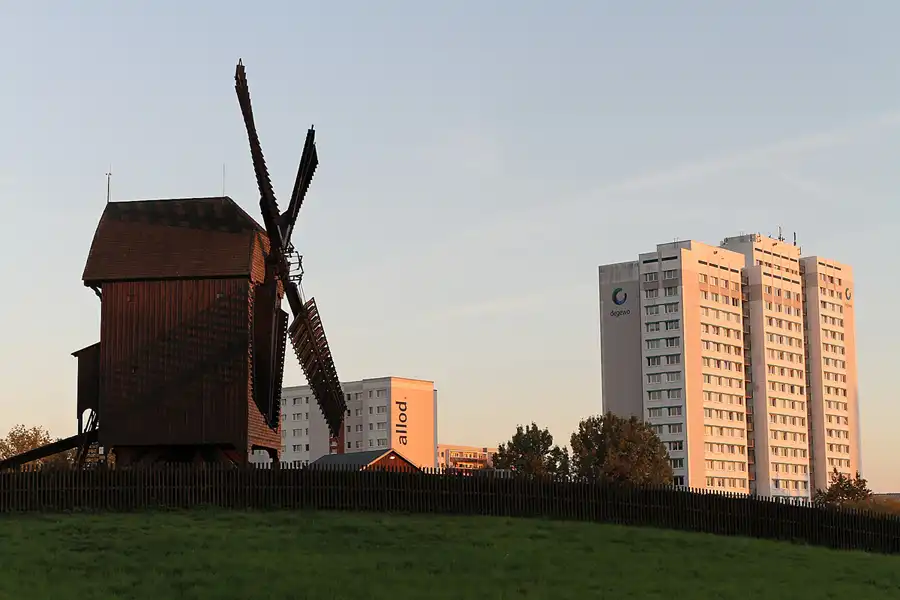 042 | 2011 | Berlin | Dorf Marzahn – Bockwindmühle | © carsten riede fotografie
