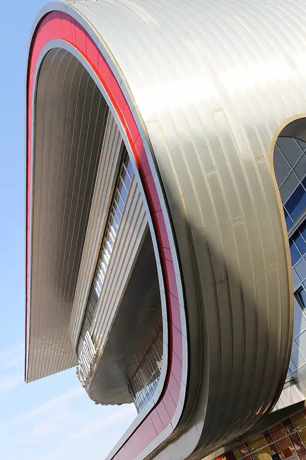 048 | 2011 | Berlin | Marzahner Promenade – Eastgate | © carsten riede fotografie