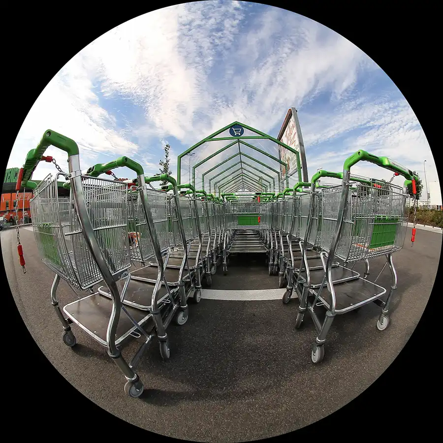 079 | 2011 | Berlin | Landsberger Allee – Globus Baumarkt | © carsten riede fotografie