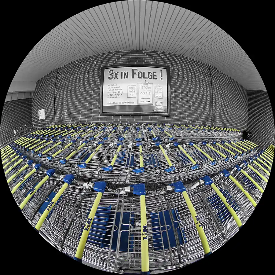 081 | 2011 | Berlin | Freienwalder Strasse – Lidl | © carsten riede fotografie