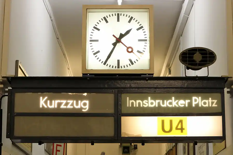 016 | 2011 | Berlin | U-Bahn Museum | © carsten riede fotografie