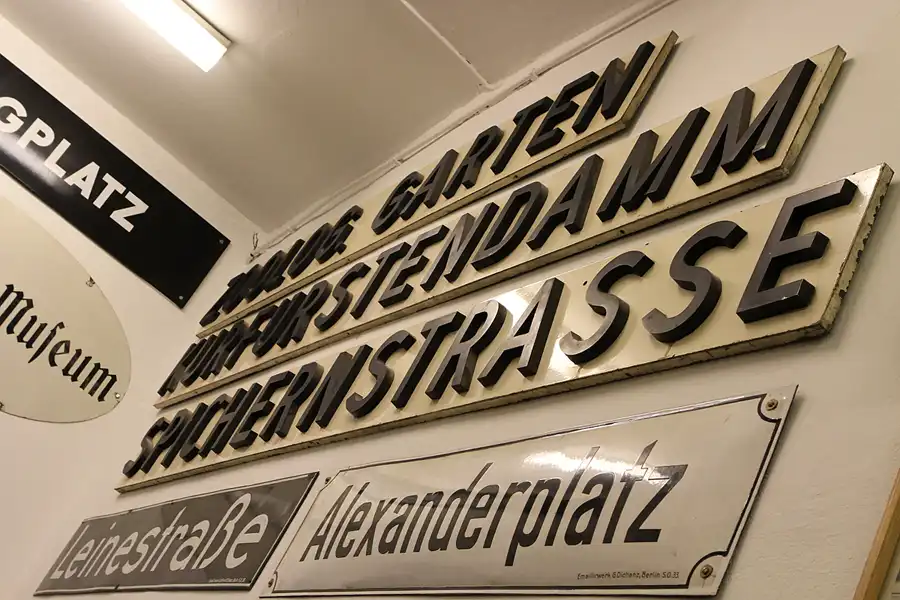 017 | 2011 | Berlin | U-Bahn Museum | © carsten riede fotografie