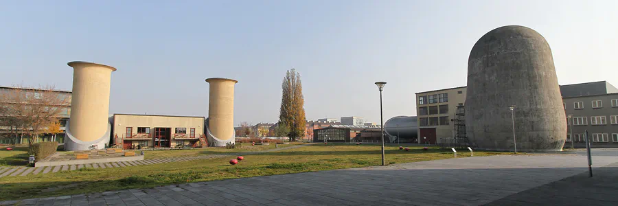 014 | 2011 | Berlin | Technologiepark WISTA – Aerodynamischer Park – Trudelturm und Motorenprüfstand | © carsten riede fotografie