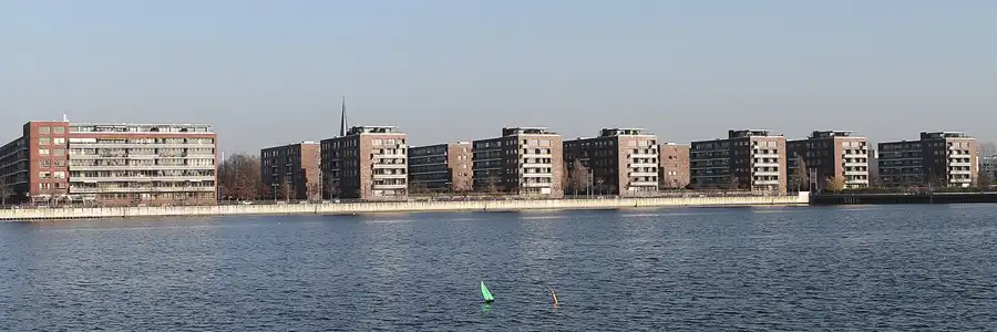 089 | 2011 | Berlin | Am Speicher – Blick auf das Quartier Rummelsburg I | © carsten riede fotografie