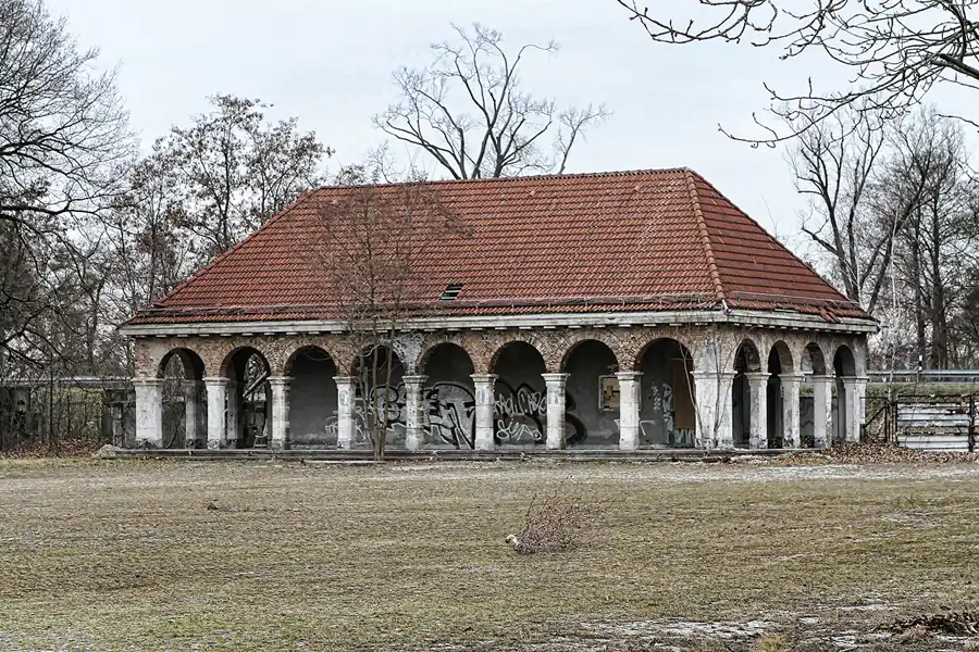 018 | 2011 | Döberitzer Heide | ehemalige russische Kasernen | © carsten riede fotografie