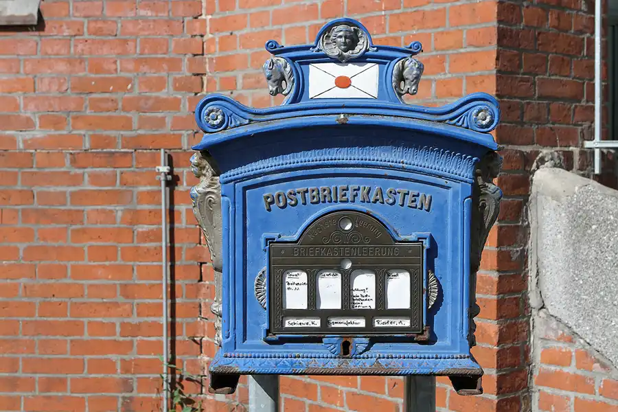 006 | 2012 | Bernau bei Berlin | Historischer Briefkasten | © carsten riede fotografie
