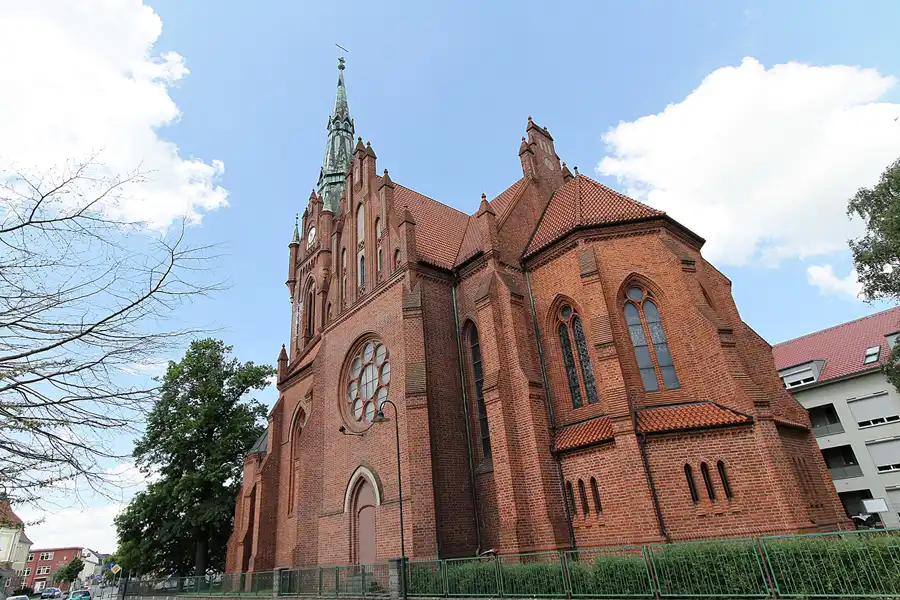 012 | 2012 | Bernau bei Berlin | Herz-Jesu-Kirche | © carsten riede fotografie