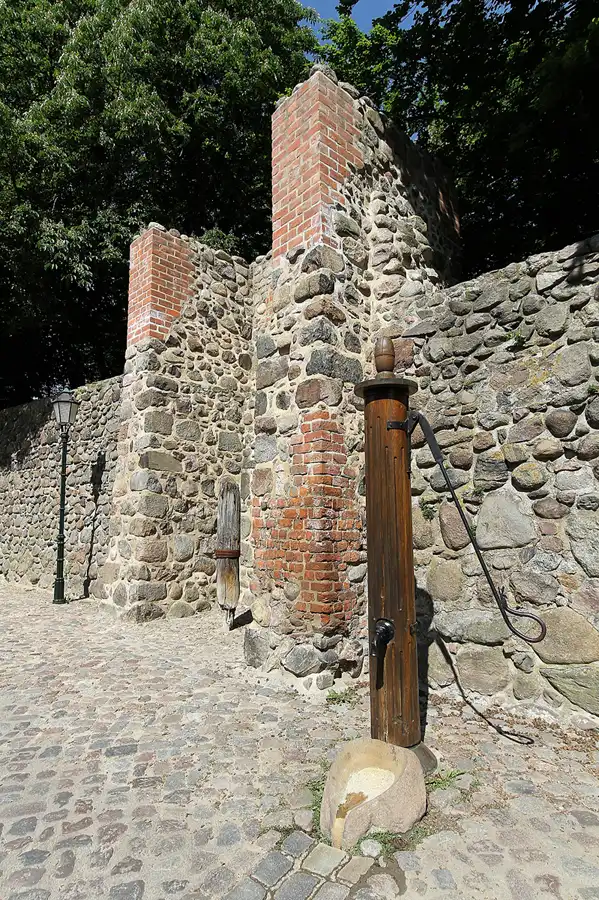035 | 2012 | Bernau bei Berlin | Stadtmauer | © carsten riede fotografie