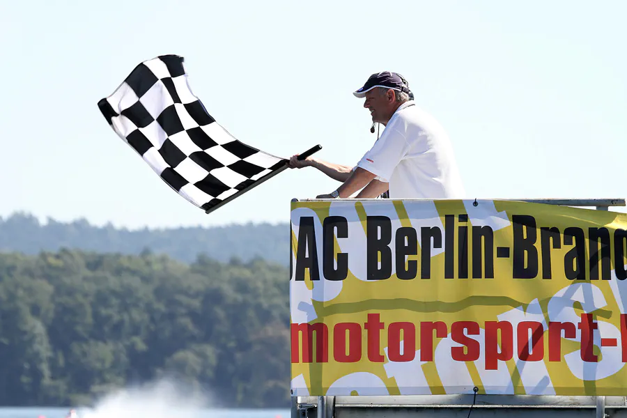 100 | 2012 | Berlin | Regattastrecke Grünau | Motorboot WM + EM – Grosser Preis von Deutschland | © carsten riede fotografie