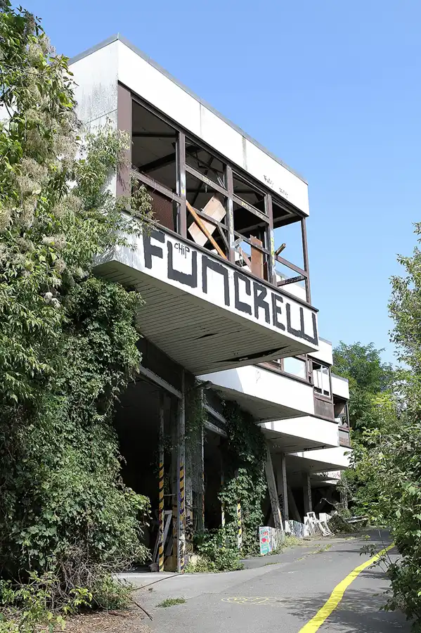 002 | 2012 | Berlin | Field Station Teufelsberg | © carsten riede fotografie