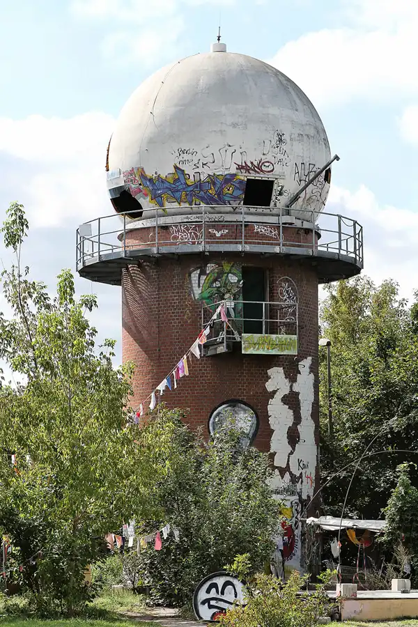 005 | 2012 | Berlin | Field Station Teufelsberg | © carsten riede fotografie