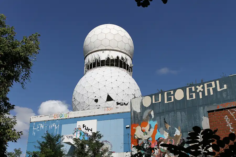 012 | 2012 | Berlin | Field Station Teufelsberg | © carsten riede fotografie