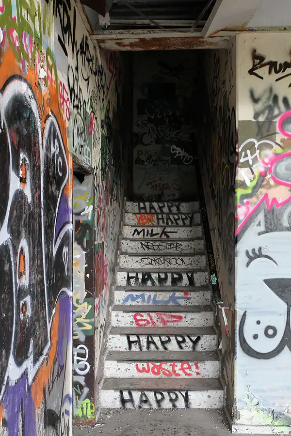 020 | 2012 | Berlin | Field Station Teufelsberg | © carsten riede fotografie