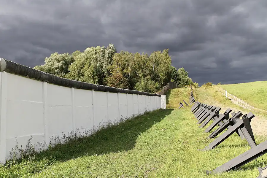 008 | 2012 | Hötensleben | Grenzdenkmal | © carsten riede fotografie