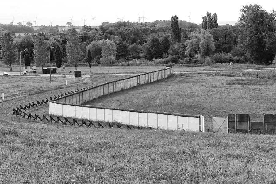 015 | 2012 | Hötensleben | Grenzdenkmal | © carsten riede fotografie