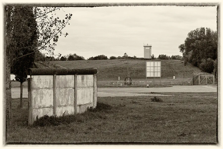 044 | 2012 | Hötensleben | Grenzdenkmal | © carsten riede fotografie
