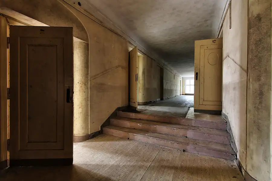 008 | 2012 | Wünsdorf | Das Haus der Offiziere – Hauptgebäude | © carsten riede fotografie