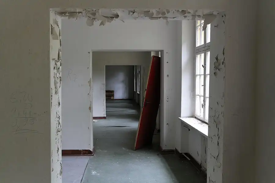 030 | 2012 | Wünsdorf | Das Haus der Offiziere – Hauptgebäude | © carsten riede fotografie