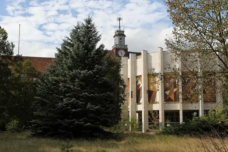 070 | 2012 | Wünsdorf | Das Haus der Offiziere – Diorama | © carsten riede fotografie