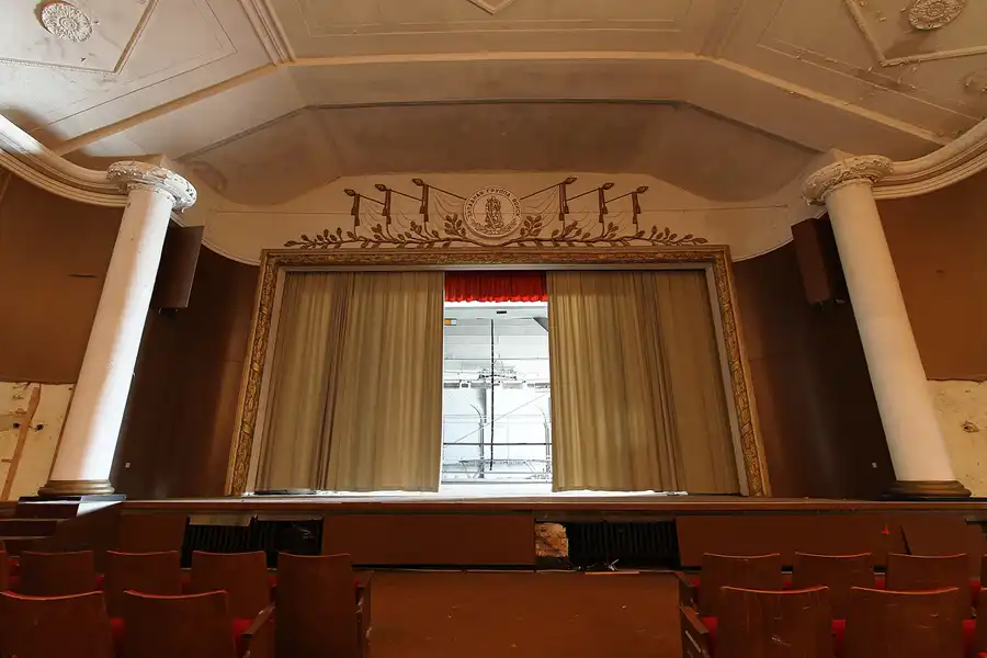 077 | 2012 | Wünsdorf | Das Haus der Offiziere – Konzerthaus | © carsten riede fotografie