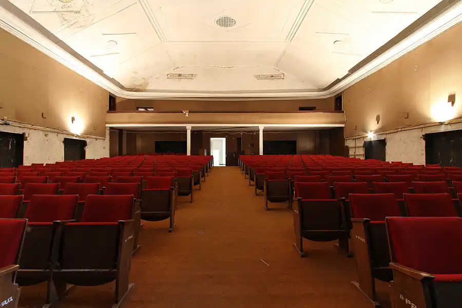 079 | 2012 | Wünsdorf | Das Haus der Offiziere – Konzerthaus | © carsten riede fotografie