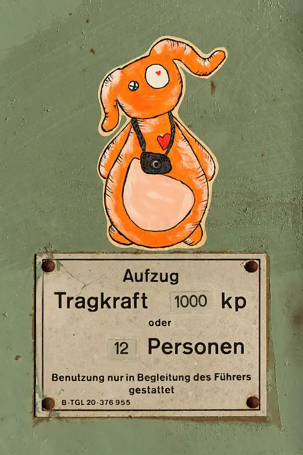 034 | 2012 | Berlin | Streetart im Backkombinat | © carsten riede fotografie