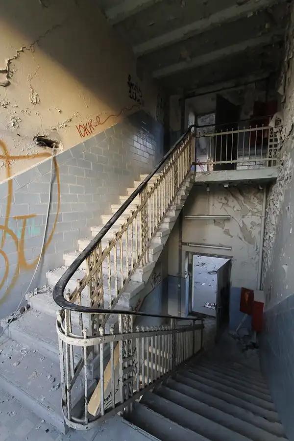 093 | 2012 | Berlin | Streetart im Backkombinat | © carsten riede fotografie