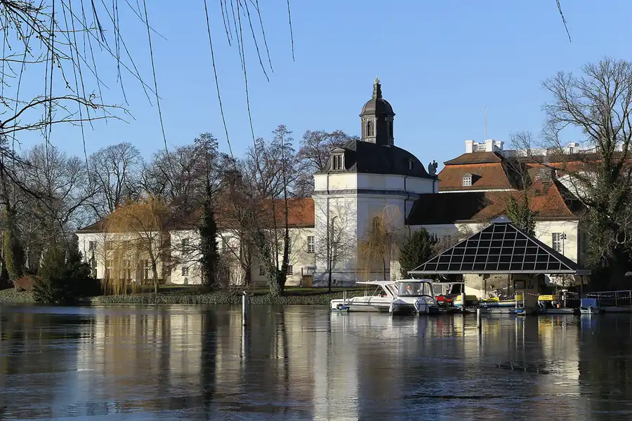 014 | 2012 | Berlin | Schlossinsel Köpenick | © carsten riede fotografie