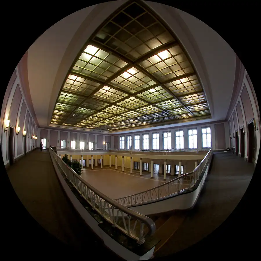 007 | 2012 | Bogensee | FDJ-Jugendhochschule | © carsten riede fotografie